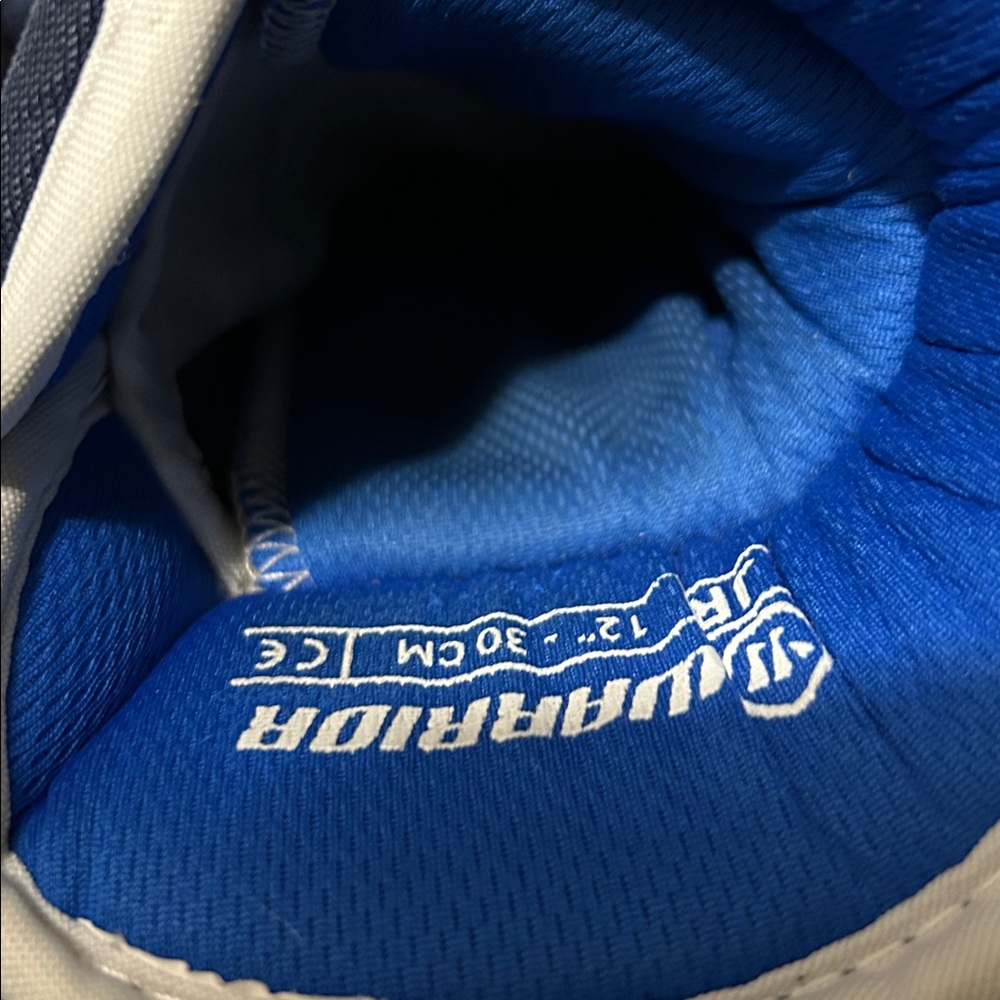 Warrior Junior Icemen size 12 Covert Blue and White Gloves - Picture 4 of 6